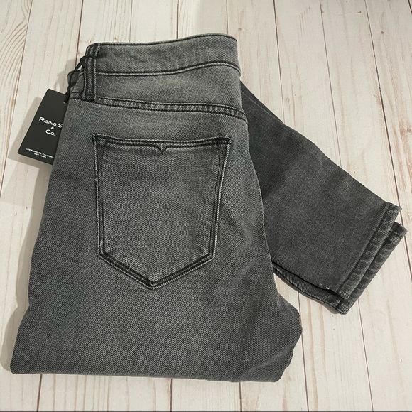 RISING SUN & CO. Forever Fit Mid Rise Skinny Jeans - Picture 2 of 8